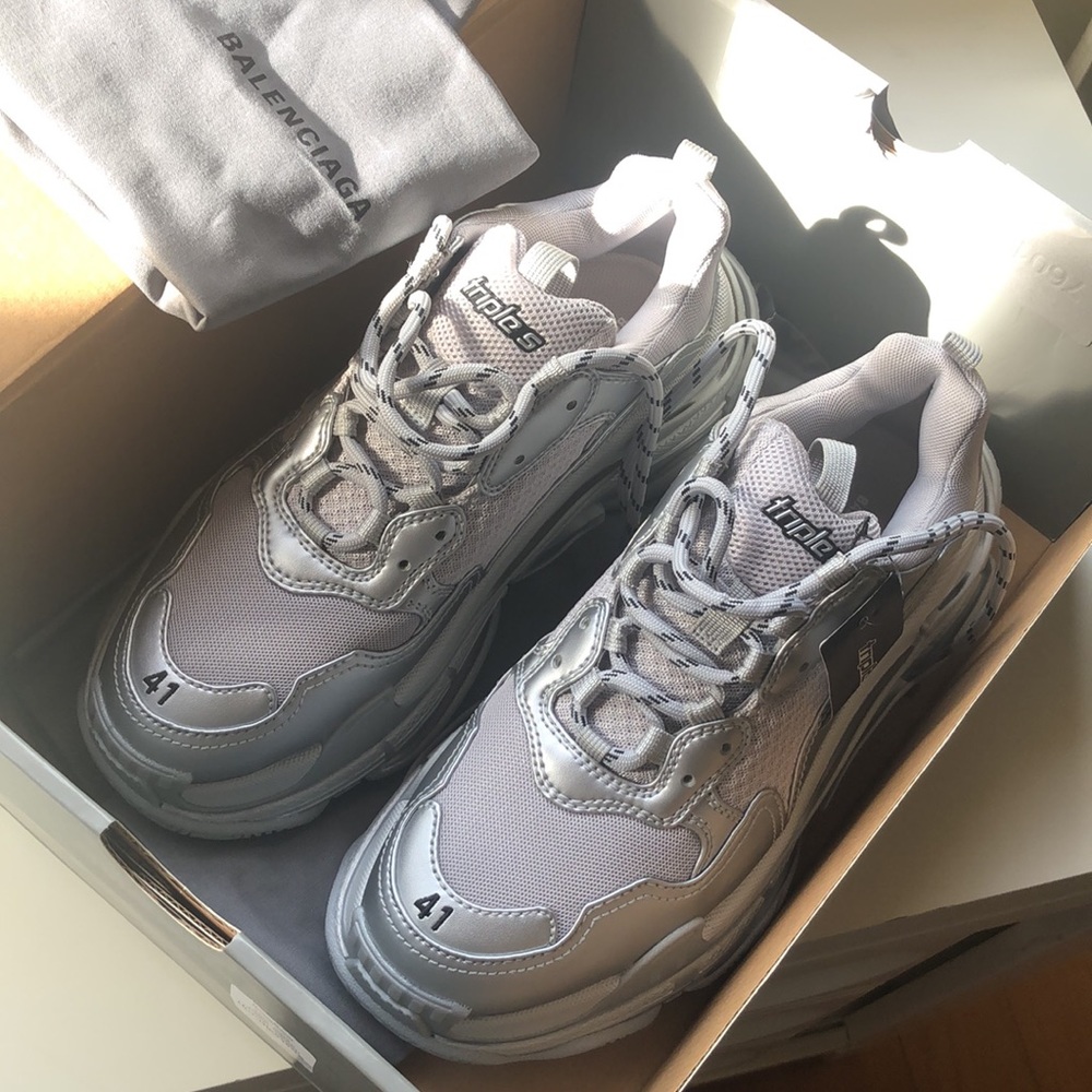 Balenciaga gray triplets sneakers - Picture 3 of 10
